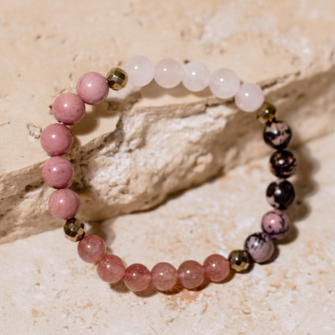 ultimate_love_ potent_combination_of_stones_work harmoniously_to_heal_attract_magnify love_crystal_bracelet