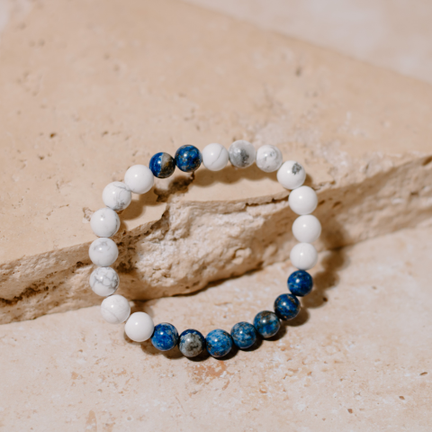 balances throat chakra helps with Creative wisdom discernmentt and the 5th chakra crystal bracelet